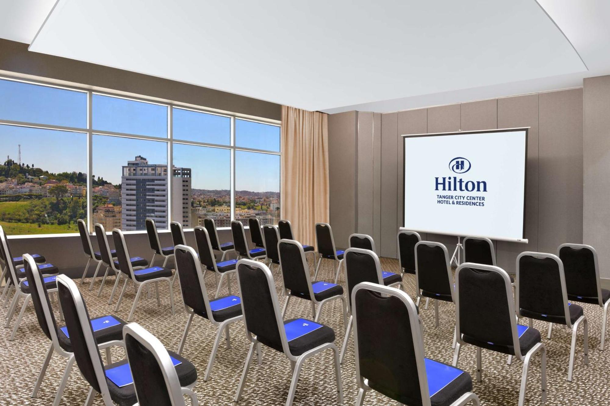 希尔顿丹吉尔市中心酒店公寓 外观 照片 Meeting room